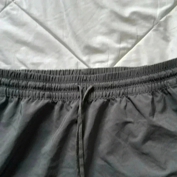 The North Face gray skirt size medium outdoors hiking pockets - Picture 5 of 7